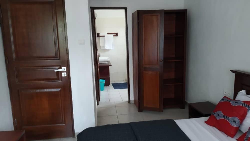 Residence Romiace Kribi Buitenkant foto