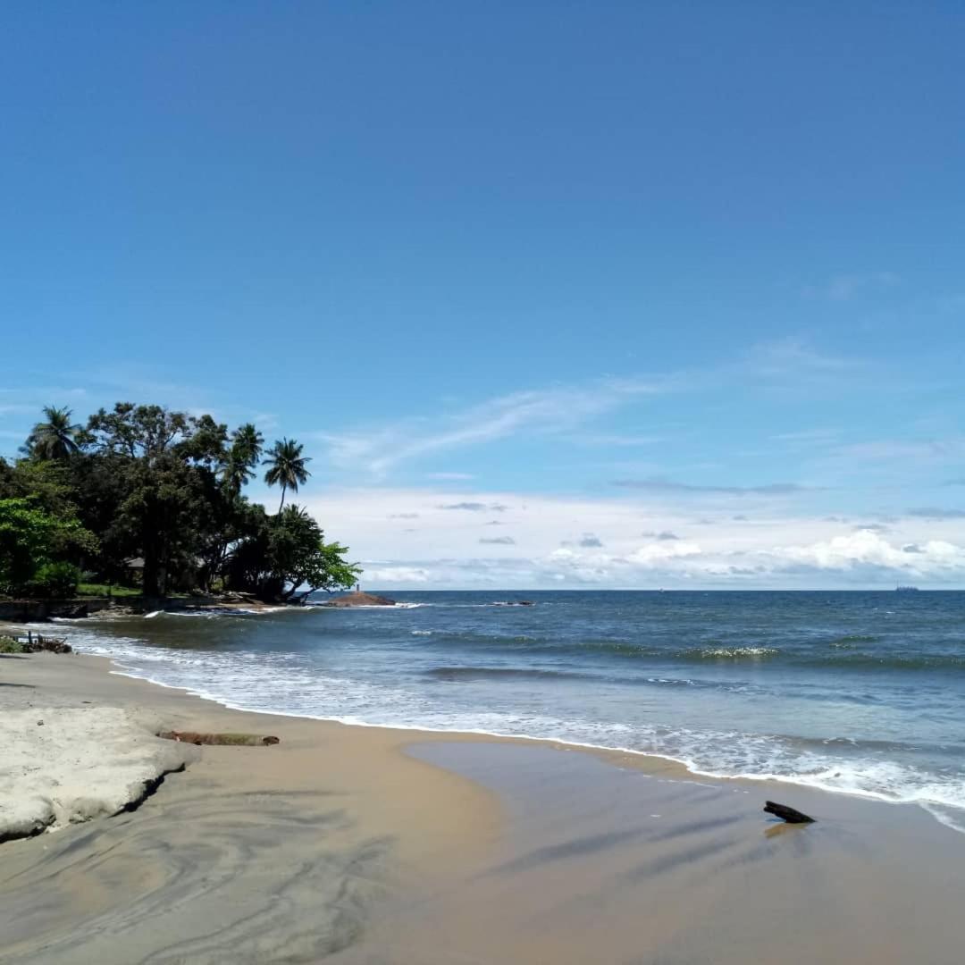 Residence Romiace Kribi Buitenkant foto